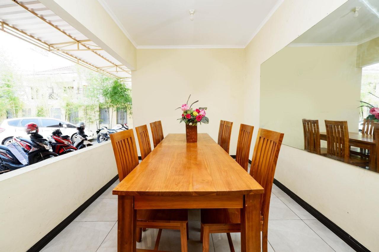 Oyo 1835 Kostel Wood Hotel Semarang Luaran gambar