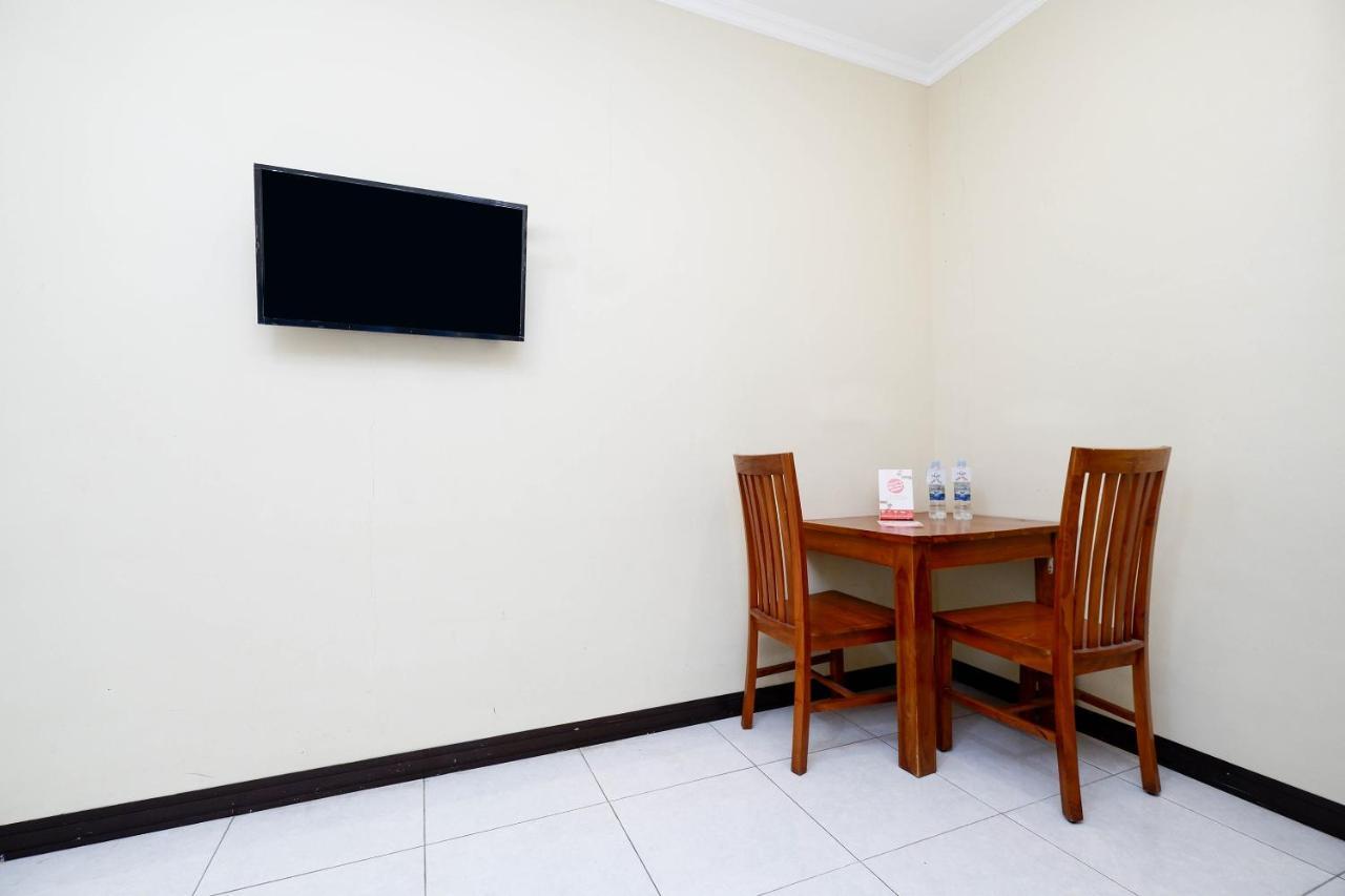 Oyo 1835 Kostel Wood Hotel Semarang Luaran gambar